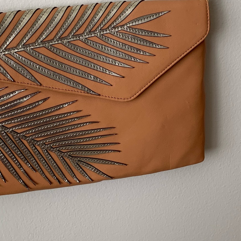 Henri BENDEL • Crossbody Envelope Purse - Picture 6 of 6